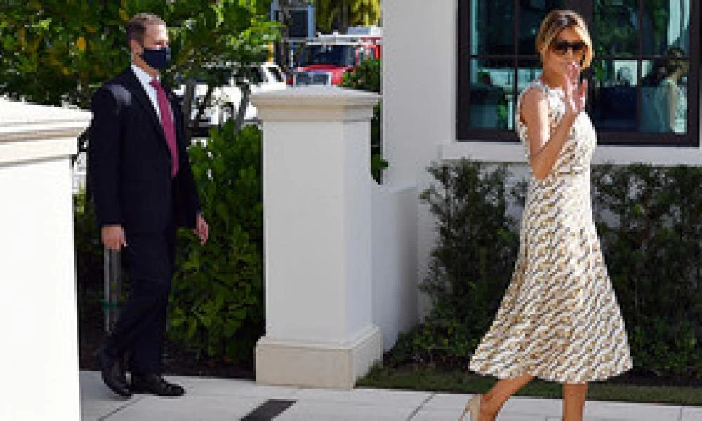 Η Μελάνια Τραμπ ψήφισε στη Φλόριντα χωρίς μάσκα